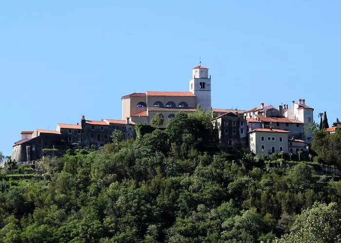 Apartment Moscenice 7689b *